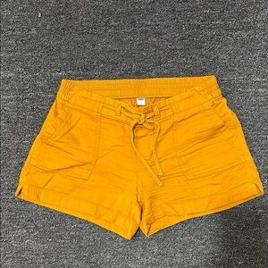 Old Navy Yellow Cargo Shorts Relaxed Fit Summer Essential